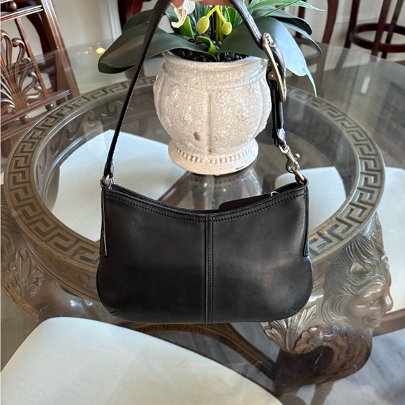 🖤🖤VINTAGE COACH BLACK GLOVE LEATHER LEGACY DEMI HOBO BAG!🖤🖤 - Picture 2 of 9
